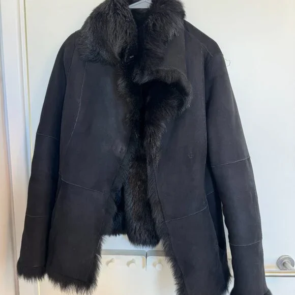 UGG Karlene Black Toscana Shearling Coat 100% Sheepskin Size Small MSRP: $1,465
